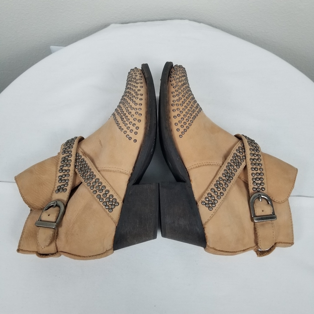 Jeffrey Campbell Free People Western Studded Dodge Tan Rockabilly Ankle Boots 9 - Picture 7 of 16